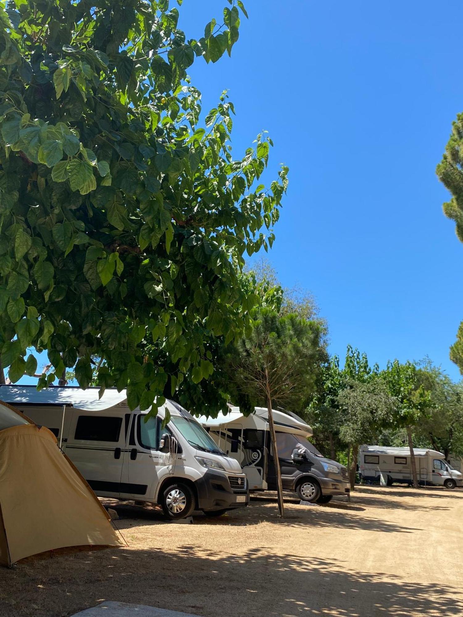 קאללה Camping Roca Grossa מראה חיצוני תמונה